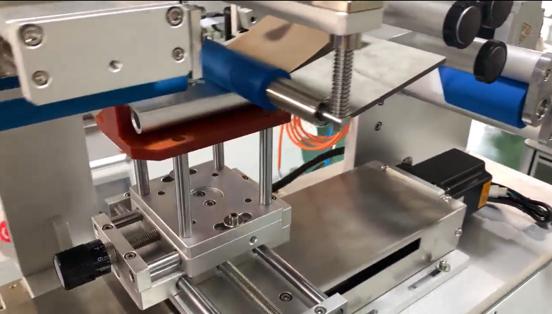 自动贴膜机 铝件覆膜 自动裁剪