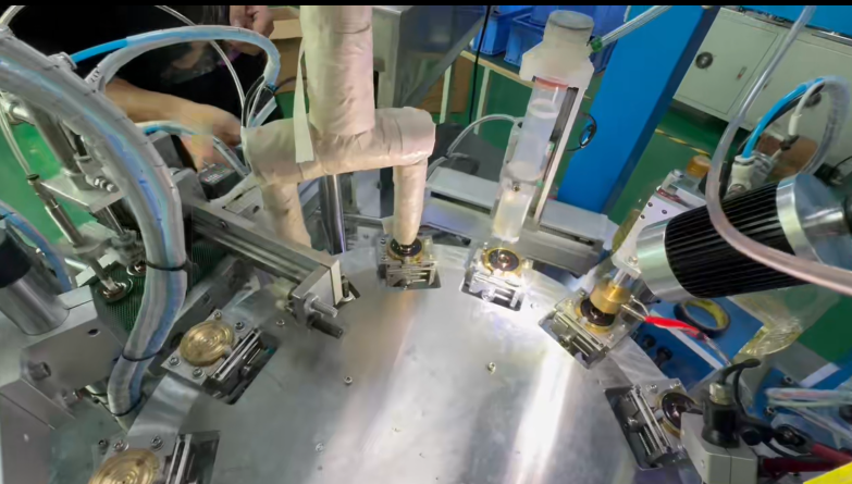 音膜机 自动上下料 点胶 装配 